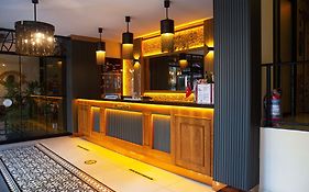 Emirtimes Hotel Kadikoey